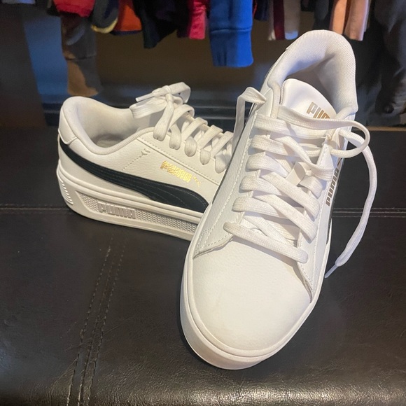 Puma size 8 - Picture 2 of 3